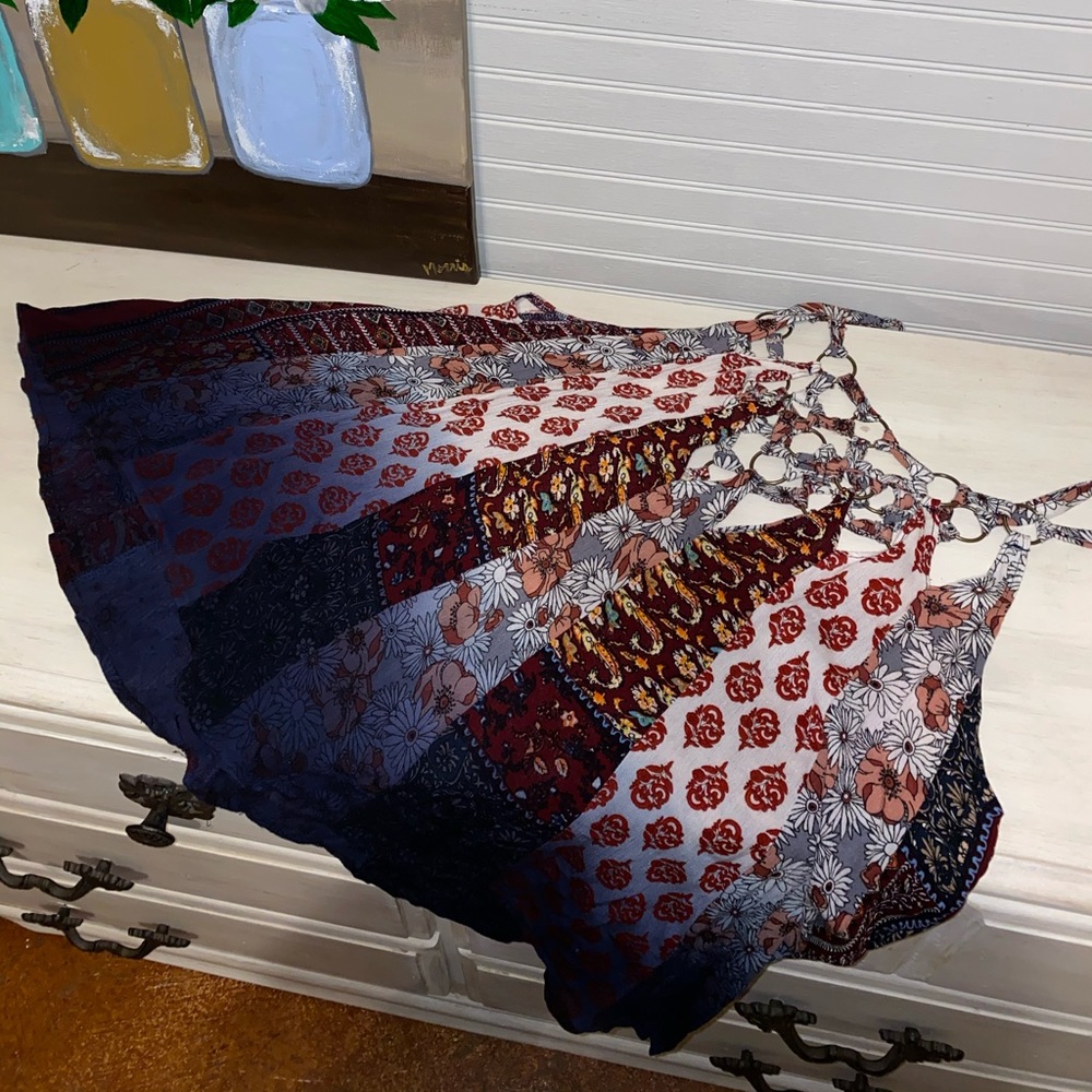 Gimmicks tank from Buckle